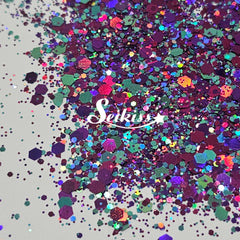 Diva Holographic Chunky Glitter - Purple Glitter Diva Holographic Chunky Glitter - Purple Glitter