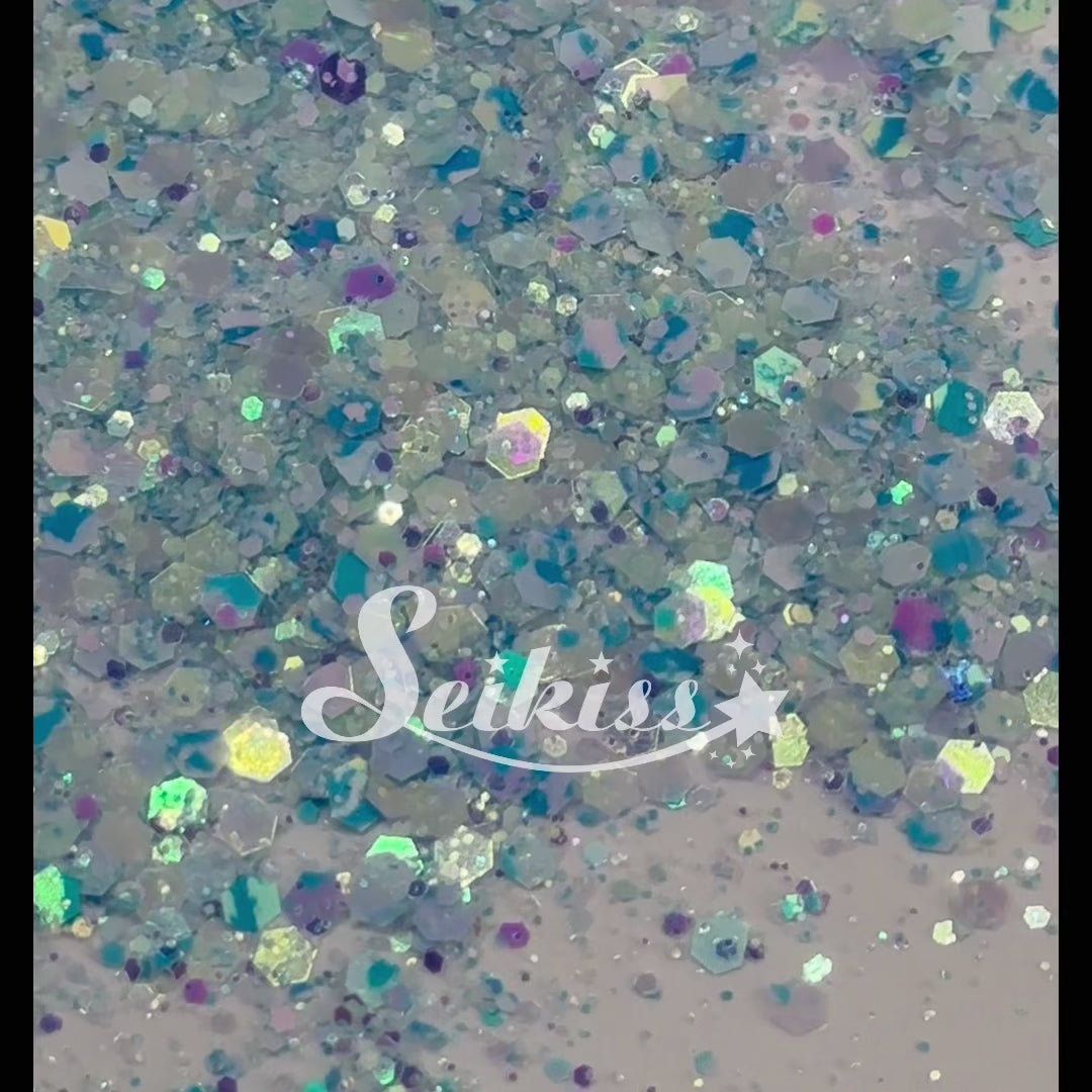Blueberry Iridescent Chunky Glitter - Blue Glitter Blueberry Iridescent Chunky Glitter - Blue Glitter